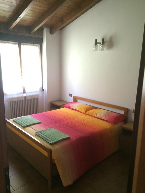 The Silence Holiday Apartment Lezzeno Zimmer foto